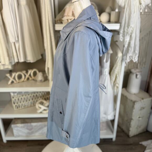 Breckenridge women’s sz. Large soft blue light weight jacket, long line #3743 - Picture 3 of 8